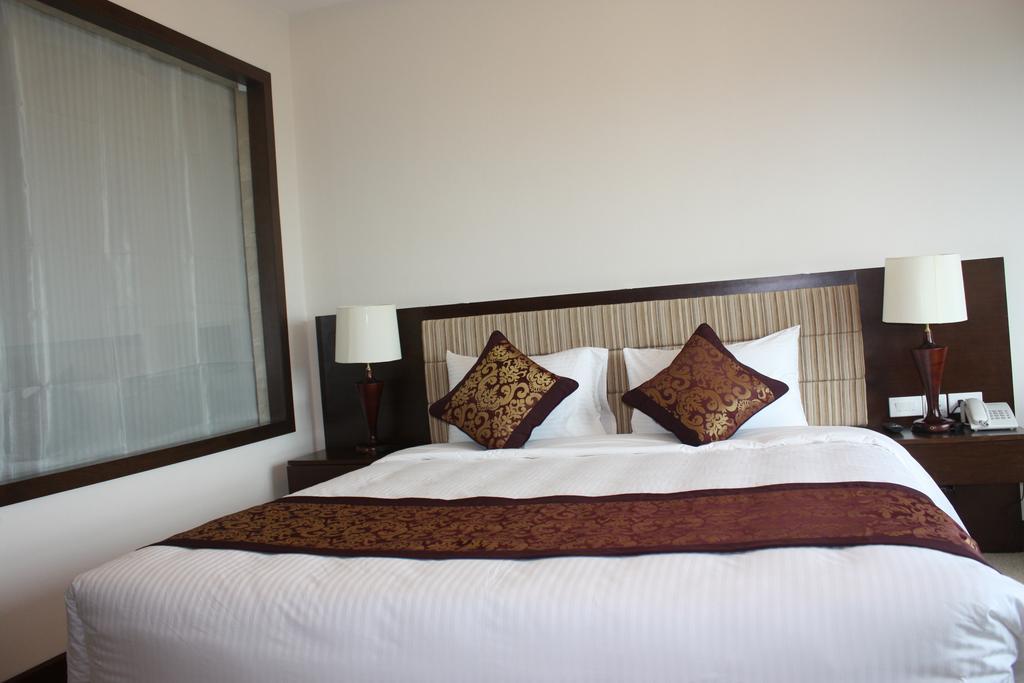 Muong Thanh Luxury Song Lam Hotel Vinh Room photo